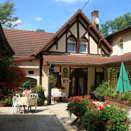 Hotel Logis Doubs Rivage Charette-Varennes Exterior foto