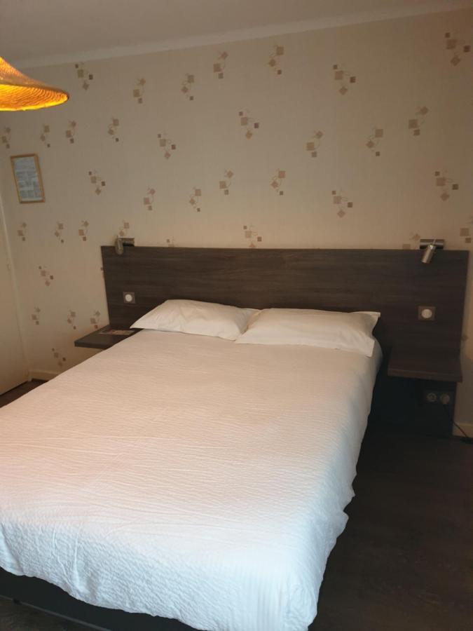 Hotel Logis Doubs Rivage Charette-Varennes Exterior foto